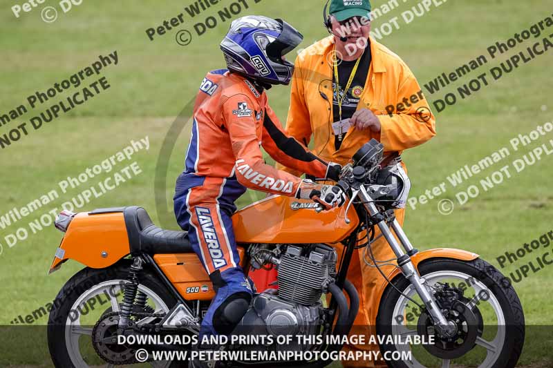 Vintage motorcycle club;eventdigitalimages;mallory park;mallory park trackday photographs;no limits trackdays;peter wileman photography;trackday digital images;trackday photos;vmcc festival 1000 bikes photographs